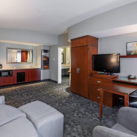 Courtyard By Marriott Tulsa Woodland Hills Hotel Buitenkant foto