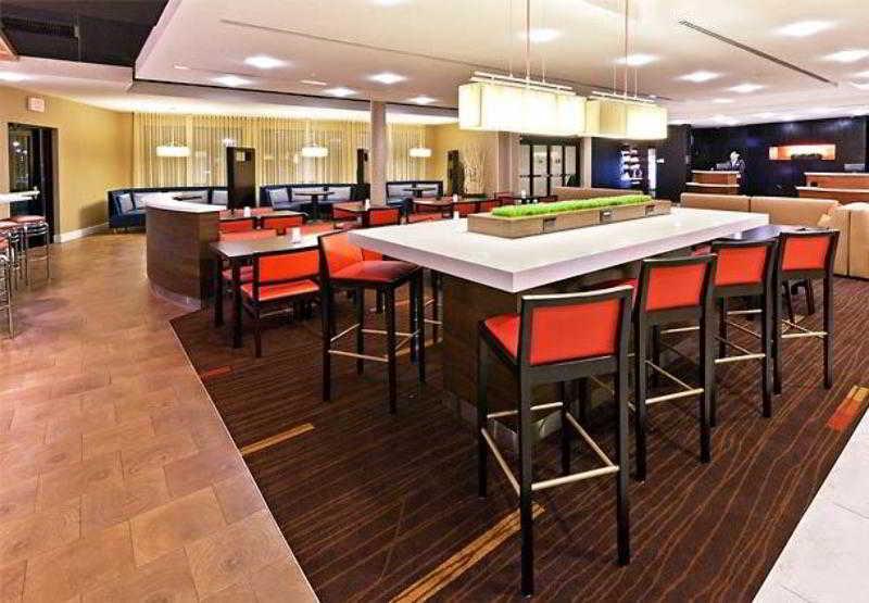 Courtyard By Marriott Tulsa Woodland Hills Hotel Buitenkant foto