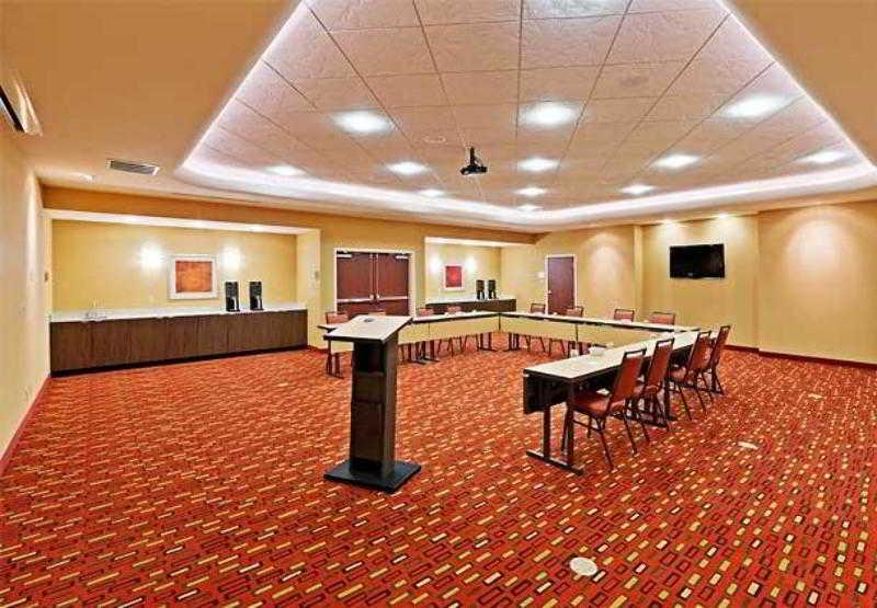 Courtyard By Marriott Tulsa Woodland Hills Hotel Buitenkant foto
