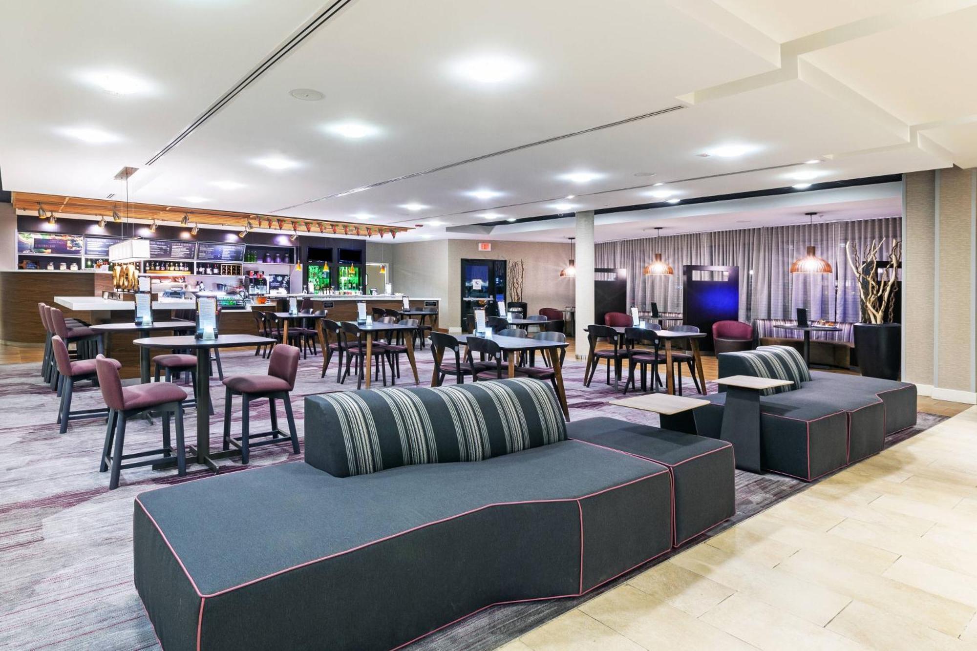 Courtyard By Marriott Tulsa Woodland Hills Hotel Buitenkant foto