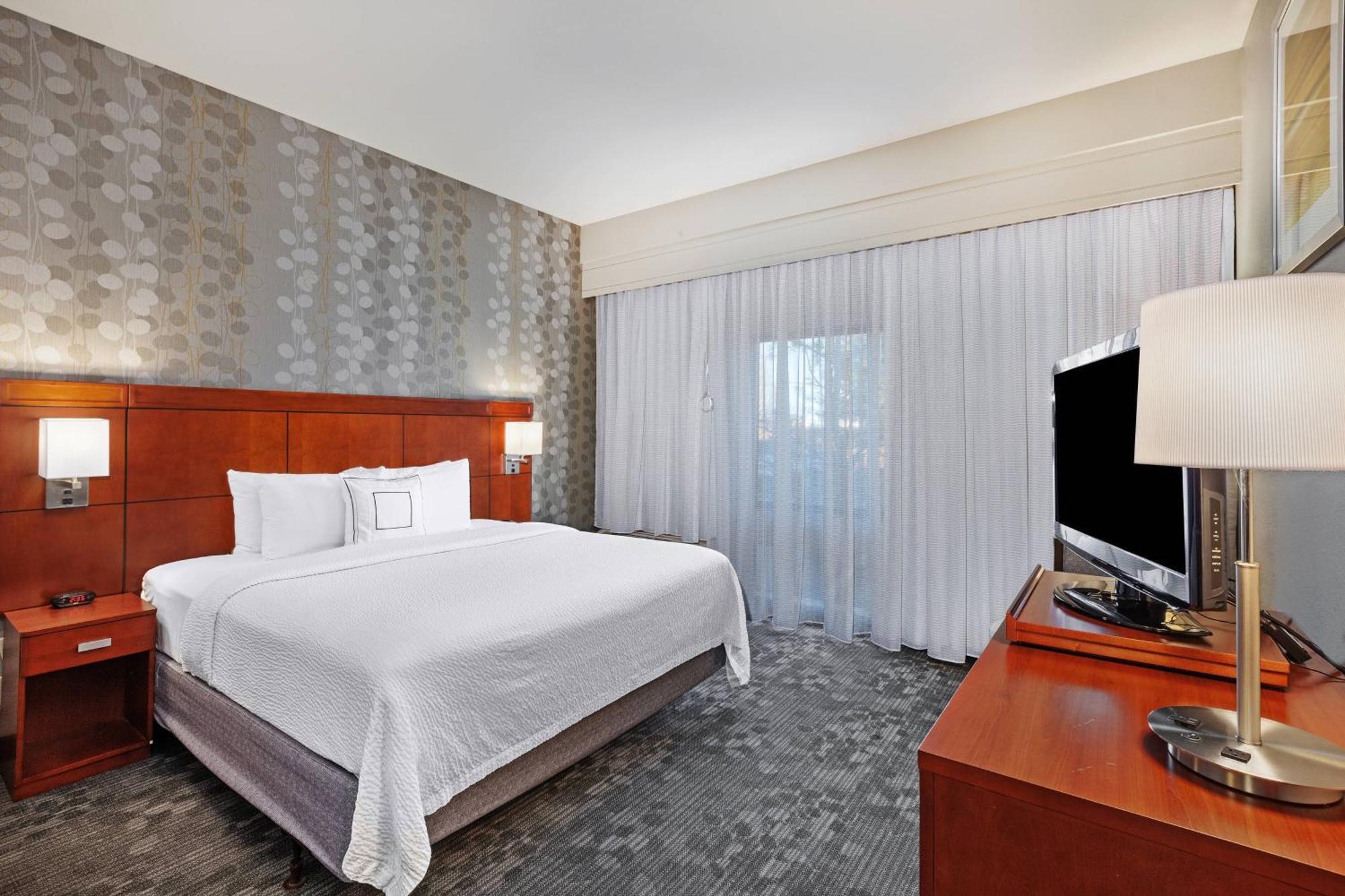 Courtyard By Marriott Tulsa Woodland Hills Hotel Buitenkant foto