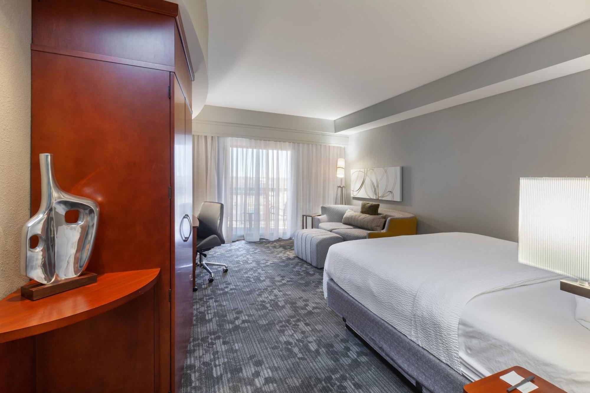 Courtyard By Marriott Tulsa Woodland Hills Hotel Buitenkant foto