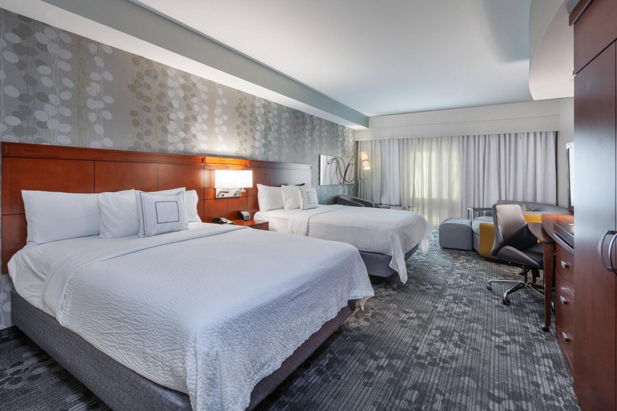 Courtyard By Marriott Tulsa Woodland Hills Hotel Buitenkant foto