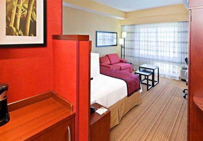 Courtyard By Marriott Tulsa Woodland Hills Hotel Buitenkant foto