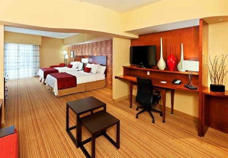 Courtyard By Marriott Tulsa Woodland Hills Hotel Buitenkant foto